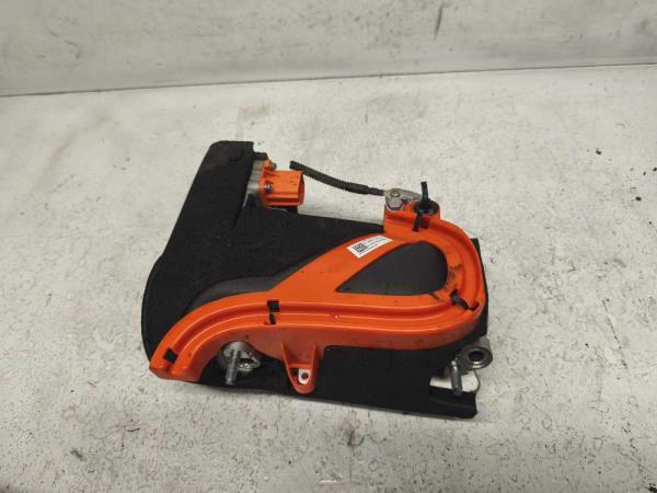 COMPRESSEUR DE CLIMATISATION TESLA - Vue 1